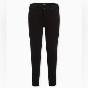 Torrid Bombshell Skinny Jean Size 24 Extrashort